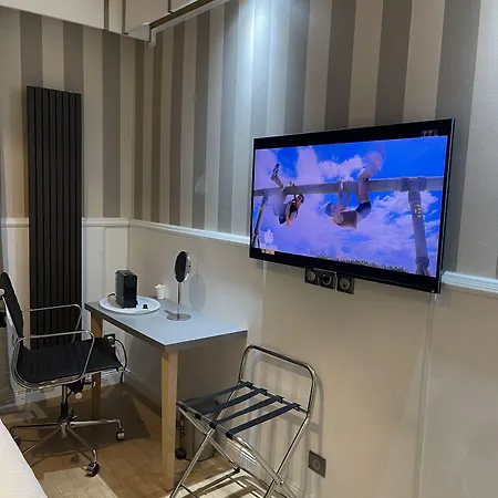 فندق مبيت وإفطار Des Fleurs 4*