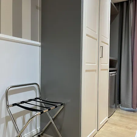 فندق مبيت وإفطار Des Fleurs 4*