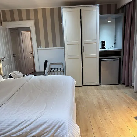 Bed & Breakfast Des Fleurs 4*