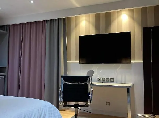 Des Fleurs Bed & Breakfast 4*